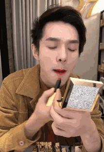 醒醒吧,没有一支口红能够“活到剧终”|小南都知道