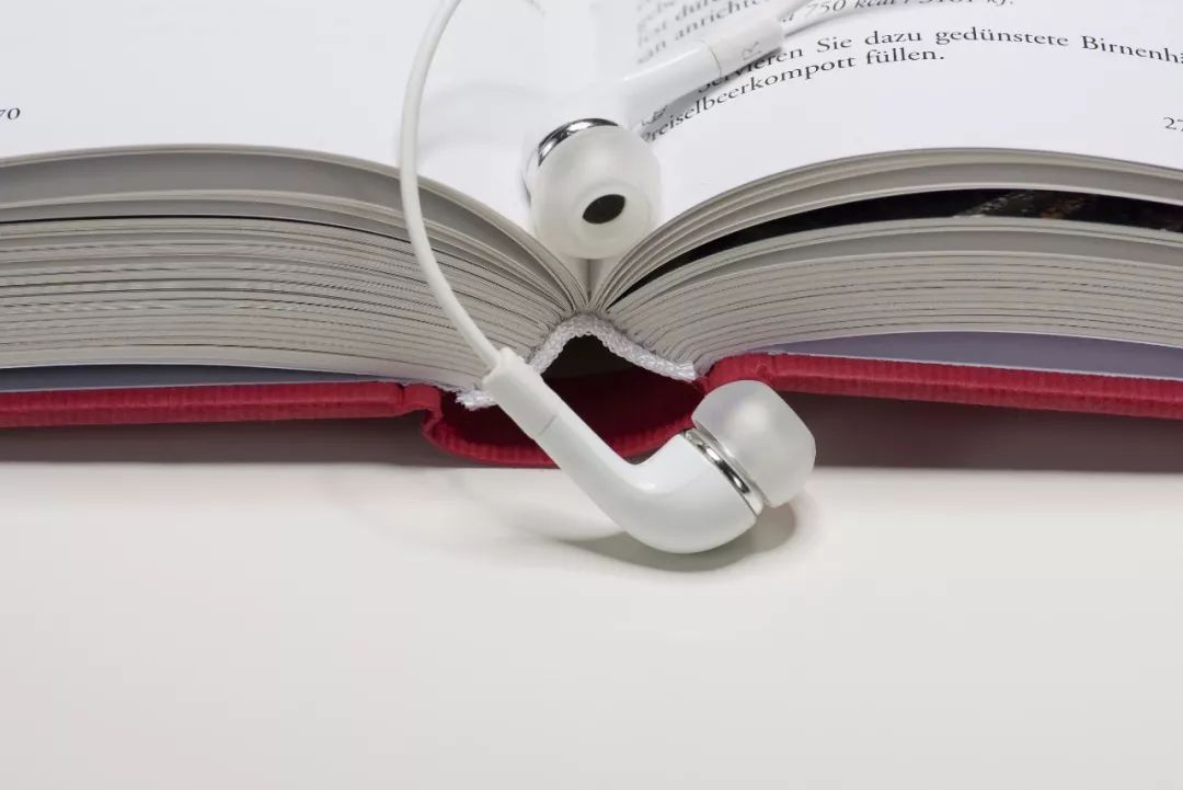 全球超10亿年轻人有听力受损风险,11岁儿童戴耳机对耳朵有影响吗