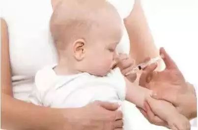 十个月宝宝咳嗽可以打预防针吗,宝宝咳嗽还能给奶粉吗