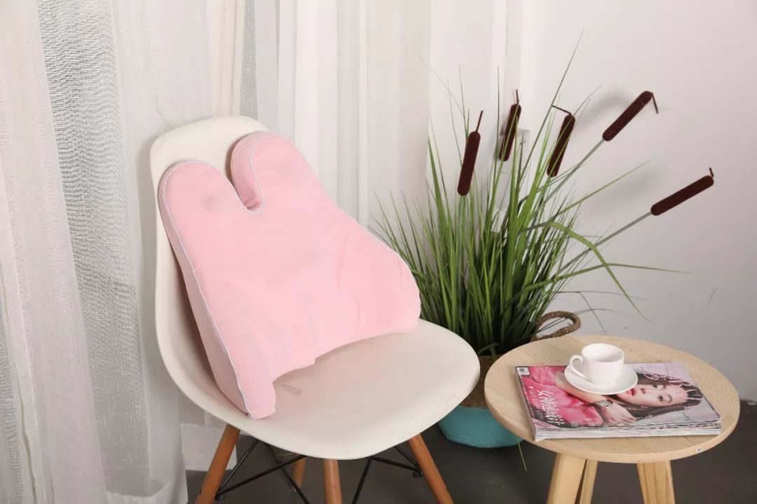 久坐相当“慢性自杀”！德国骨科专家打造的“撑腰”神器，坐9小时腰也不痛，20年颈脊椎病都好了