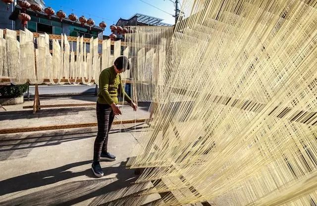 閲戝崕鍦伴亾缇庨,娴欐睙閲戝崕鍦伴亾缇庨