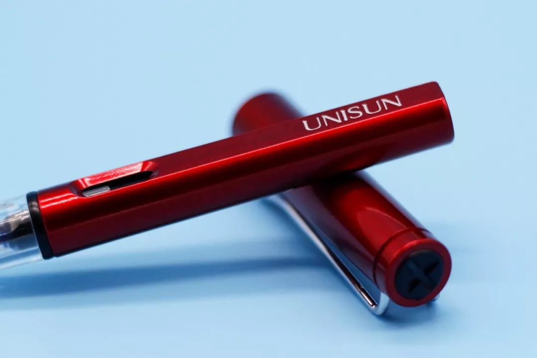 3支钢笔仅69元！顺滑笔尖、三角立体笔握，会上瘾的书写体验！一次性换墨，简单不脏手！还送36支墨囊！