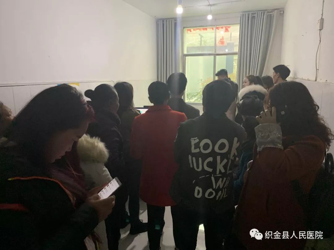 医院春节急诊,疫情期间的医院爆满