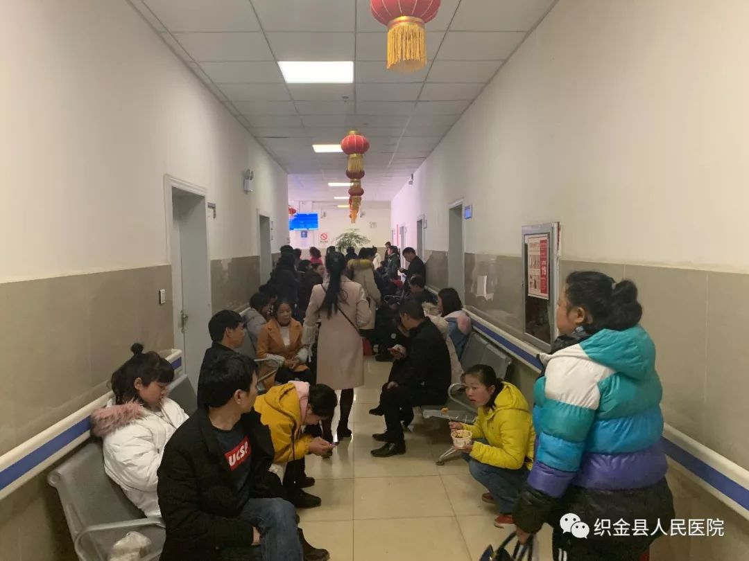医院春节急诊,疫情期间的医院爆满