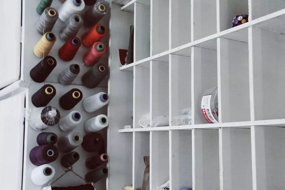 出租屋改造捡破烂,靠捡废品装修