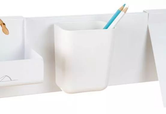 一年半了，还是喜欢这个得了最高设计奖的学习桌，陪伴孩子从3岁到18岁，开学季赠书包