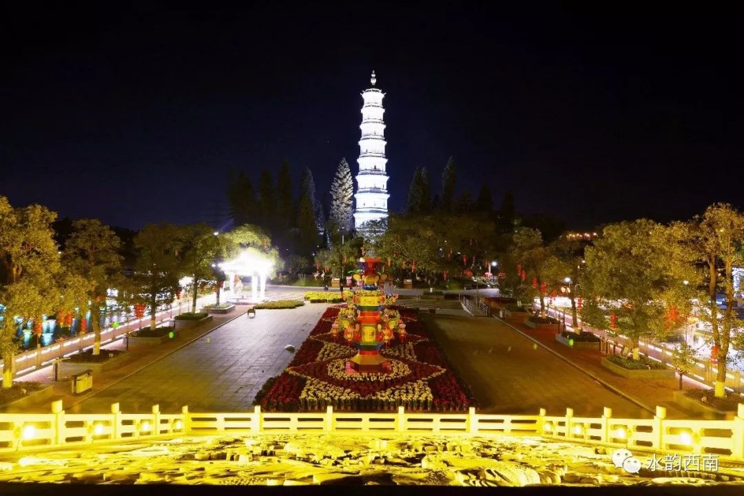 西南元宵花灯汇今晚正式上演，“三转文塔”将这样玩！