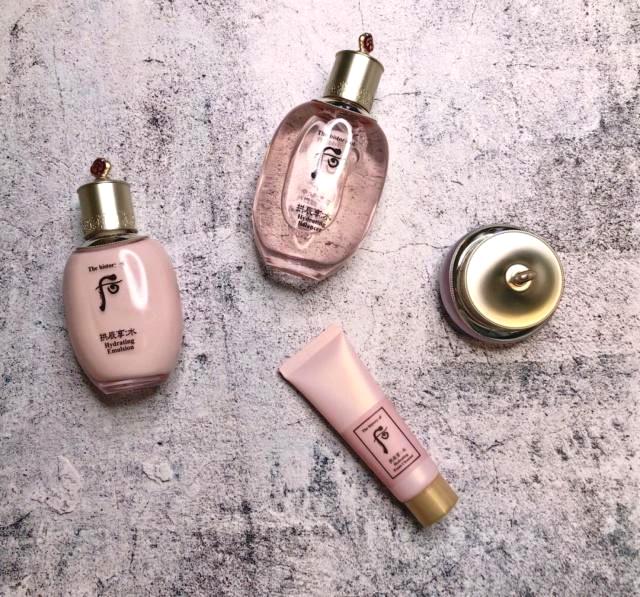 兰芝水乳最新版本,兰芝臻白晶透水乳套装适合年龄