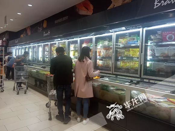 鐑偣杩借釜閲嶅簡,涓夊叏椋熷搧淇℃伅鎶湶闂