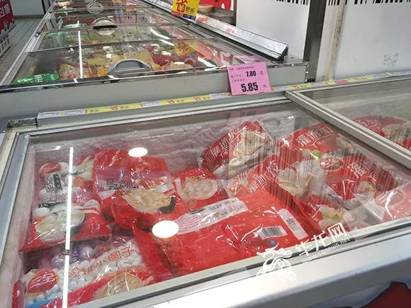 鐑偣杩借釜閲嶅簡,涓夊叏椋熷搧淇℃伅鎶湶闂