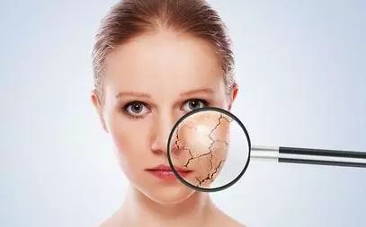 只听说蛋清能除皱,没想到瑞典皇室竟然用它来洗脸,还能去黑头!