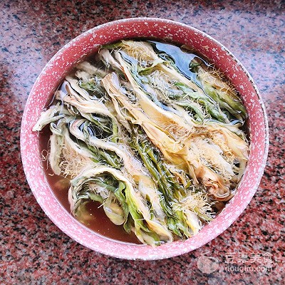 霸王花海底椰雪梨干煲汤,霸王花海底椰汤做法