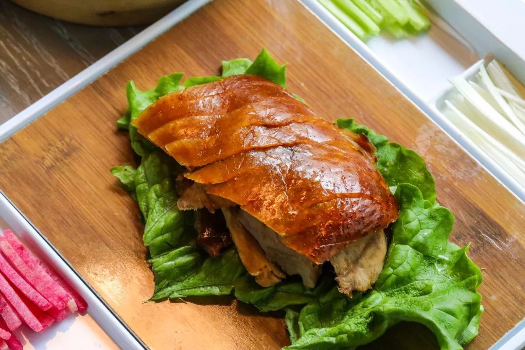 大董烤鸭人均消费,大董烤鸭北京总店人均10000块钱