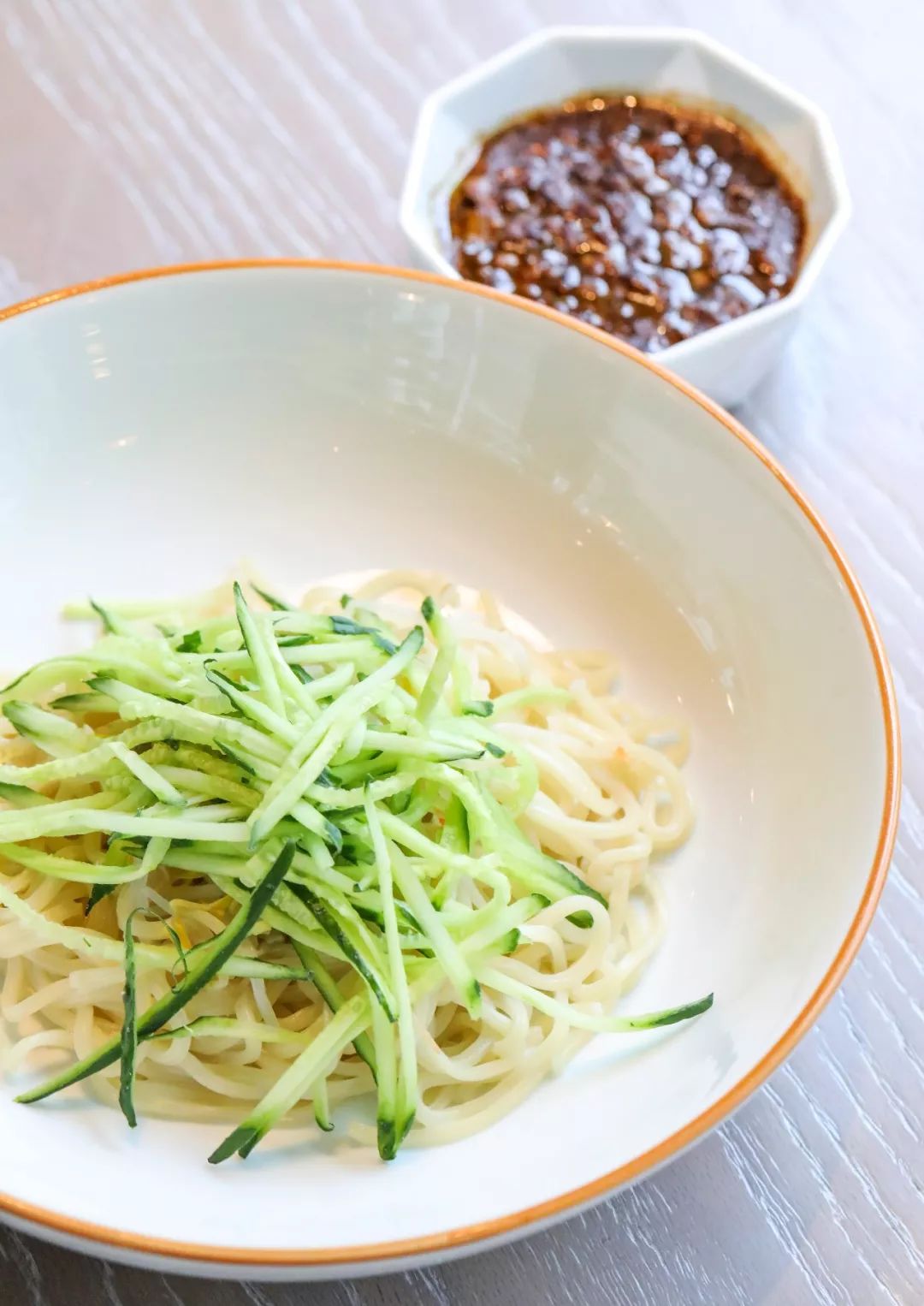 大董烤鸭人均消费,大董烤鸭北京总店人均10000块钱