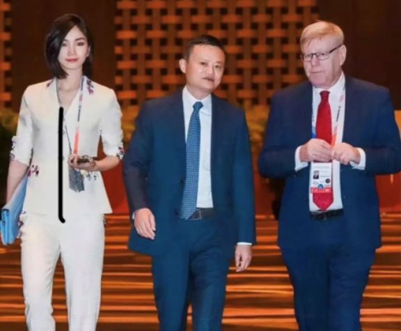 阿里巴巴卖面膜的人 (阿里女高管的面膜怎么处理)