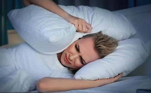 枕头里放点它颈椎病竟然好了,睡觉枕头放点什么治颈椎