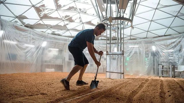 除了“亲人两行泪”之外,《流浪地球》还有什么值得关注的?科学问题!连外国人都加入讨论了呢