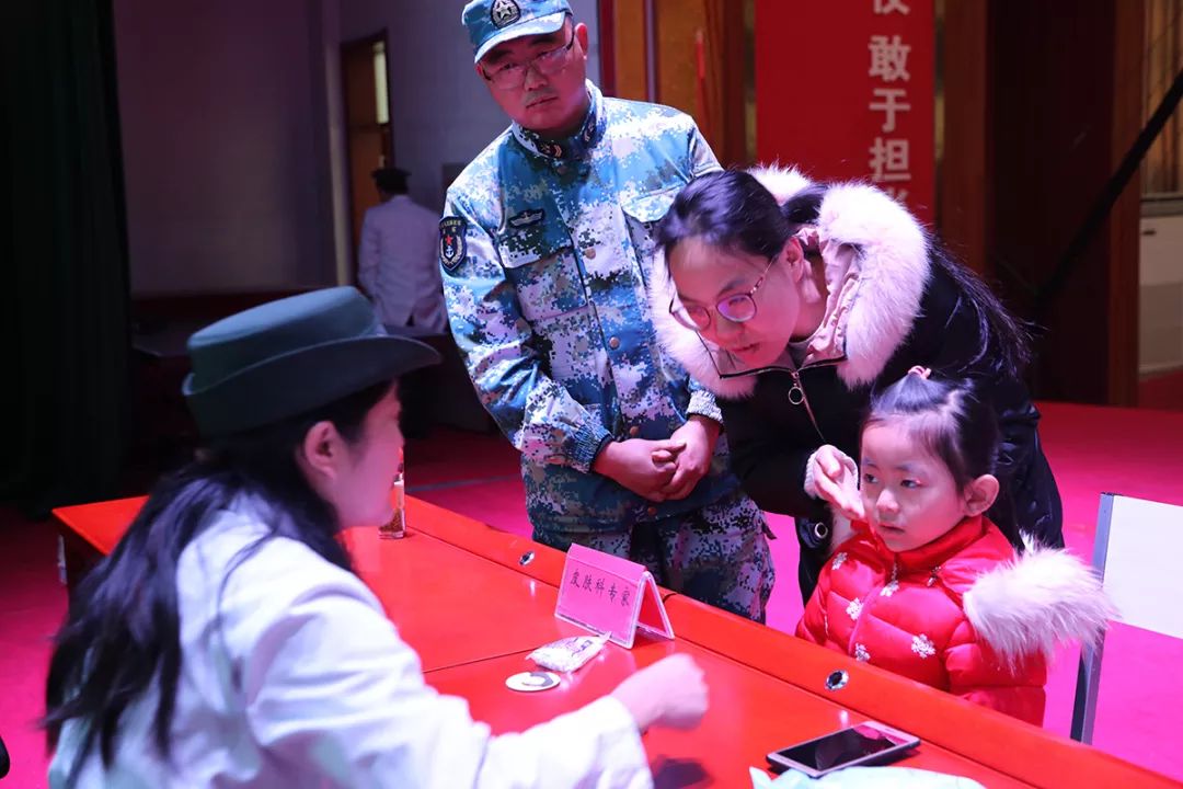 第901医院：温暖送给最美“逆行军嫂”