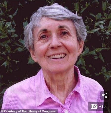 二战胜利时的经典之吻照片,二战经典照片男主角去世