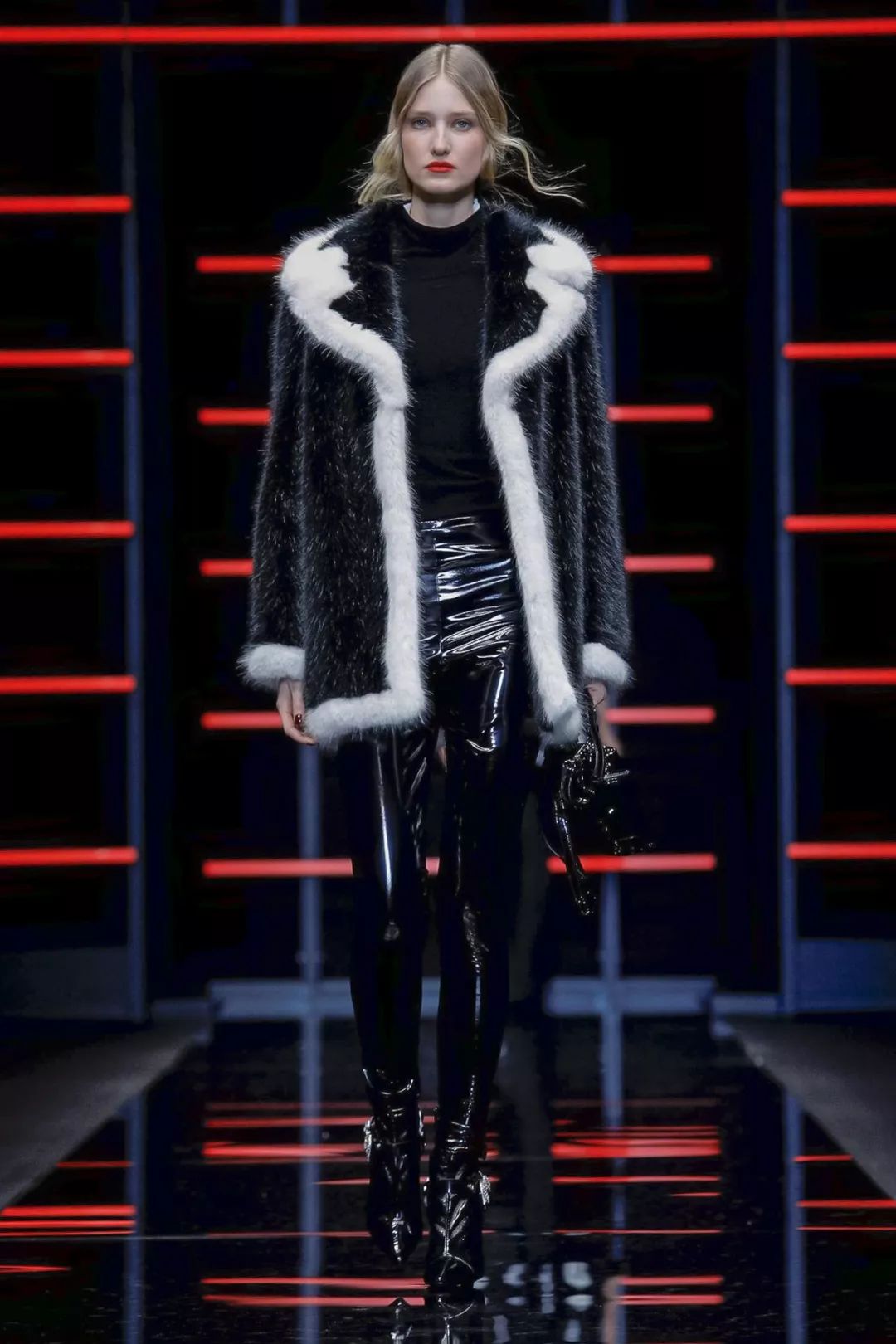 看完这场电影非常激动修改病句,emporioarmani感受