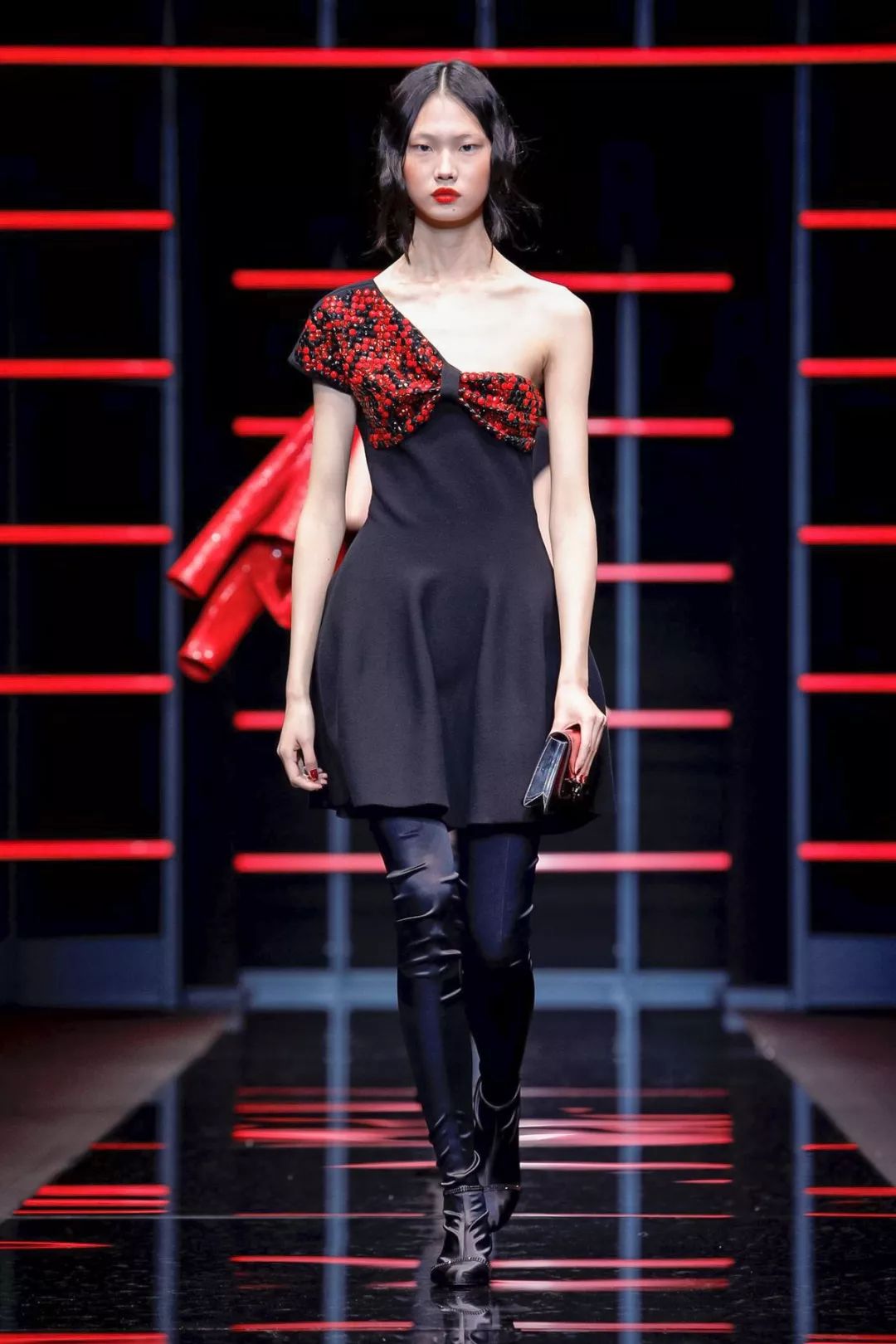 看完这场电影非常激动修改病句,emporioarmani感受