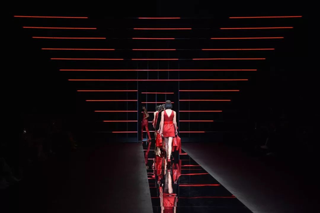 看完这场电影非常激动修改病句,emporioarmani感受