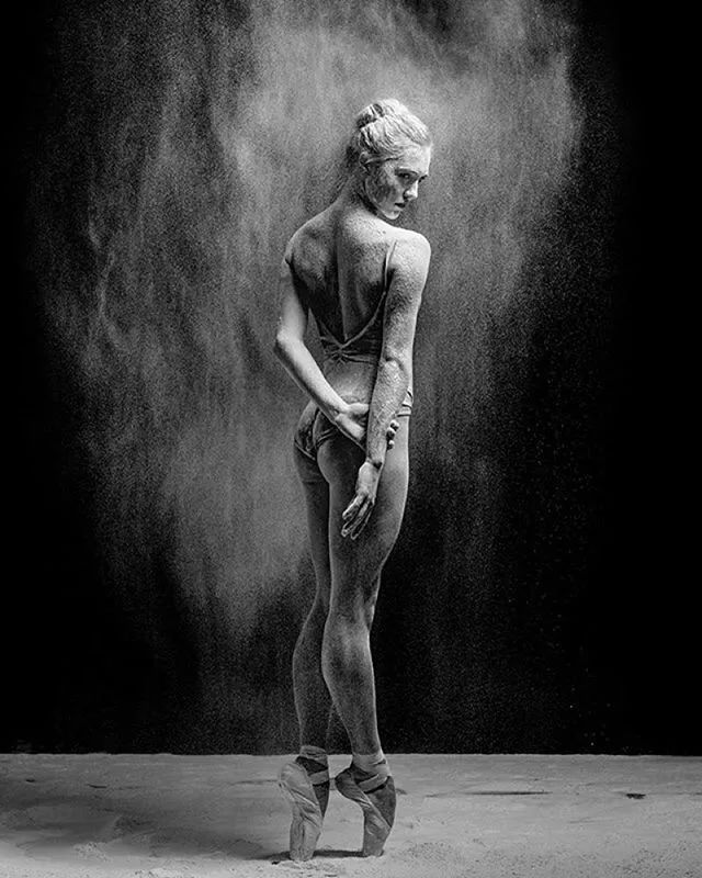 当摄影师遇上芭蕾舞者只看不拍,当摄影师遇到欣赏自己的模特