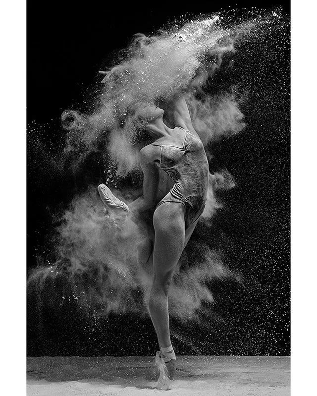 当摄影师遇上芭蕾舞者只看不拍,当摄影师遇到欣赏自己的模特