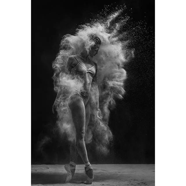 当摄影师遇上芭蕾舞者只看不拍,当摄影师遇到欣赏自己的模特