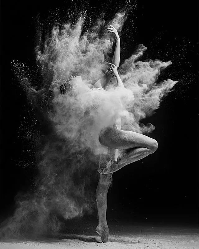 当摄影师遇上芭蕾舞者只看不拍,当摄影师遇到欣赏自己的模特