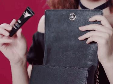 持久不暗沉粉底液测评平价不到100,带磨皮效果的粉底液测评