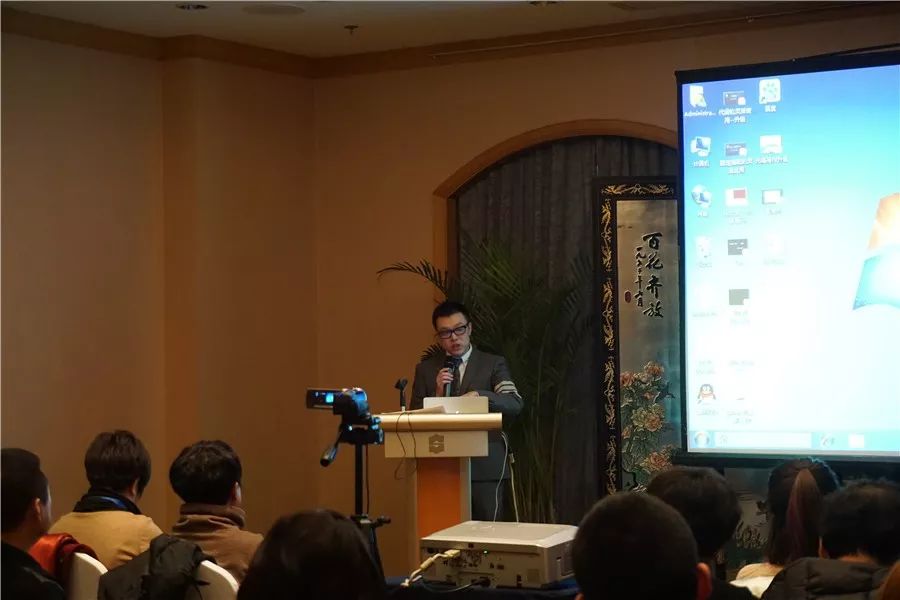 鐢宠婢虫床绮捐嫳涓,婢虫床绮捐嫳涓閫夋嫈