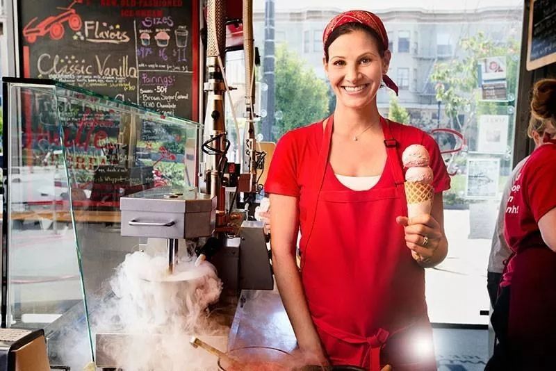 在美国开餐馆怎么运营,如何在国外开餐饮店赚钱
