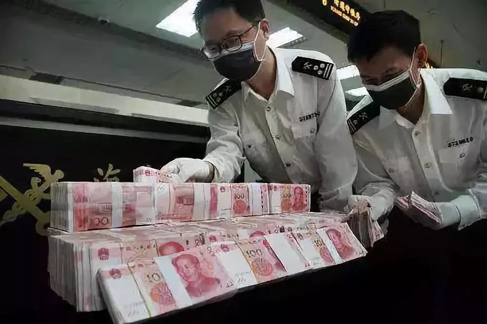 游客没带身份证在香港会被罚款吗,去香港带什么会被罚款