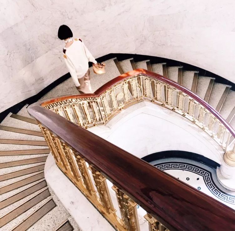 上海必去的打卡墙,上海旋转楼梯攻略