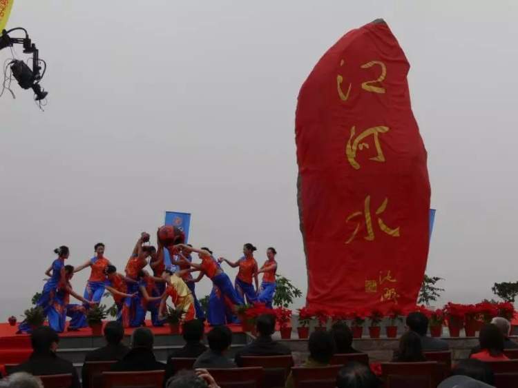 没和崇明岛上的这块“大石头”合过影，别说你到过崇明~