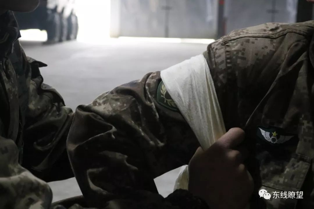 三角巾多种使用方法,三角巾使用方法及注意事项