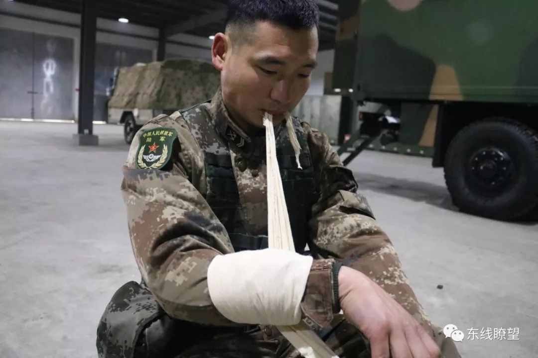 三角巾多种使用方法,三角巾使用方法及注意事项