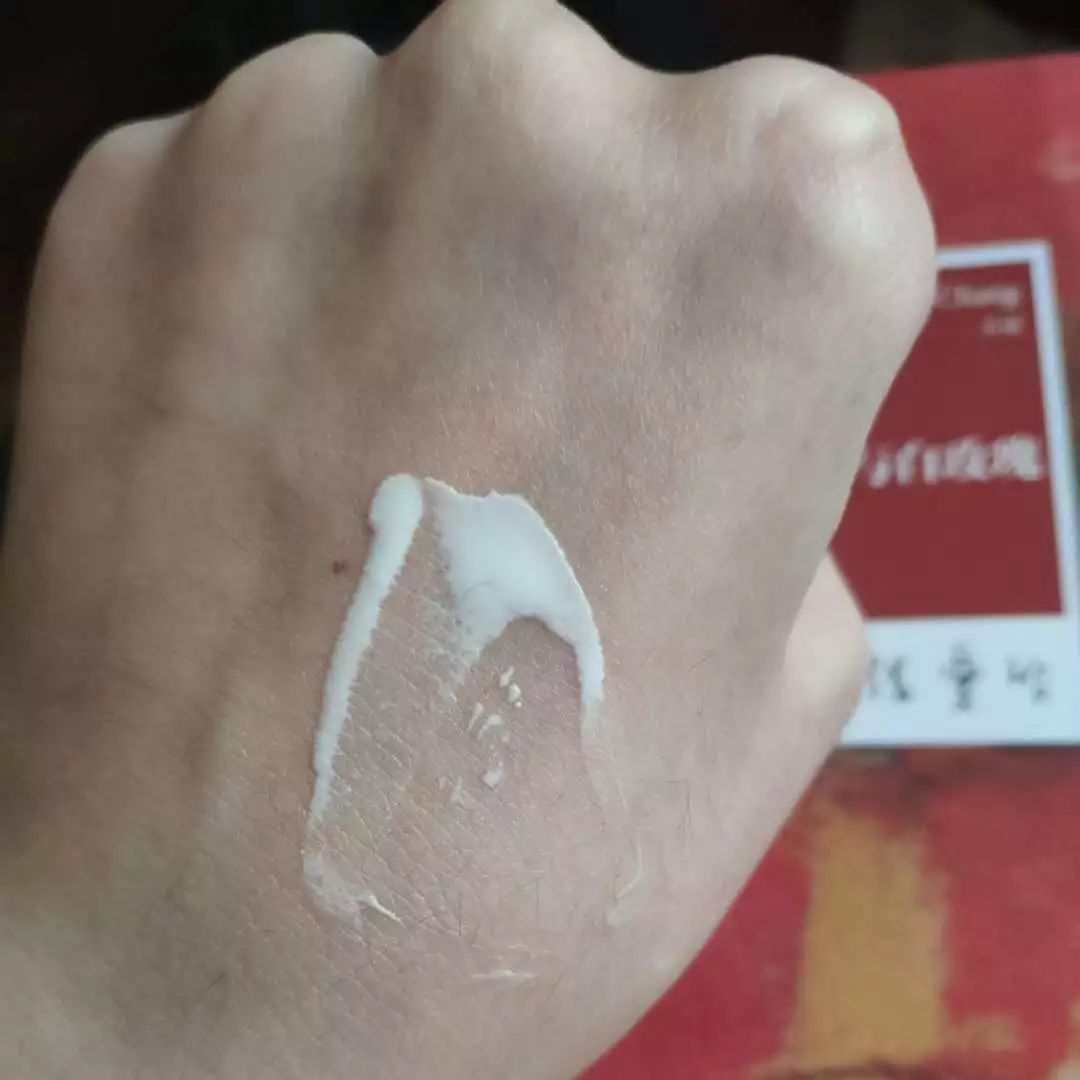 评测+浮力｜素颜皮肤差？揭秘新肌女孩的秘密*器武**