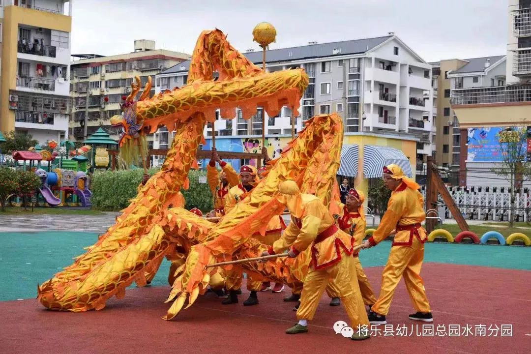 舞龙走进校园,开学典礼舞龙表演