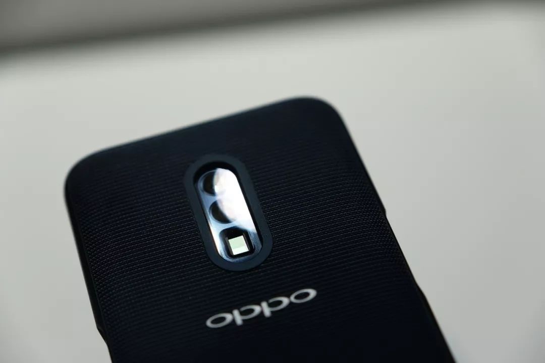 oppo十倍光学变焦使用体验,oppo旗舰机是多少倍光学变焦