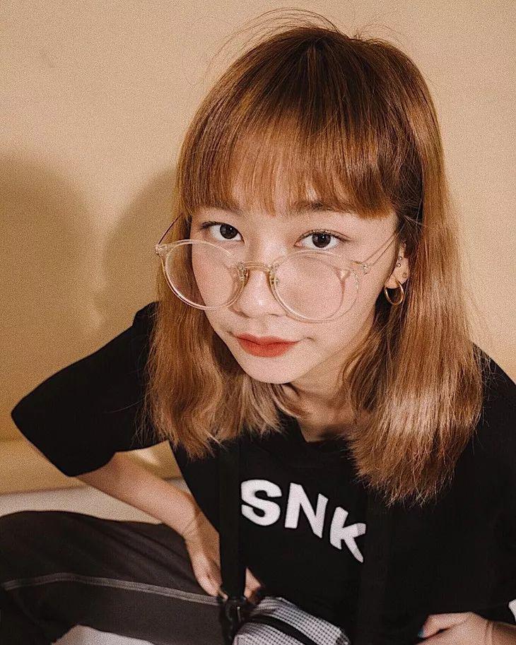 泰国网红眼镜妹,泰国最近很火的眼镜妹