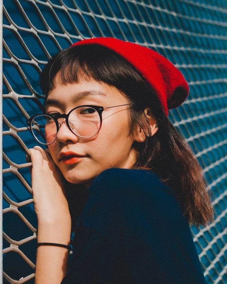 泰国网红眼镜妹,泰国最近很火的眼镜妹