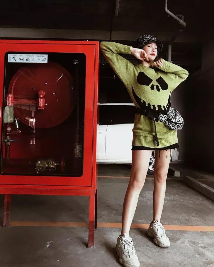 泰国网红眼镜妹,泰国最近很火的眼镜妹