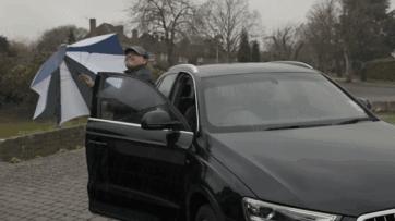 厉害了!这把伞一键自动开收伞,能抗8级大风