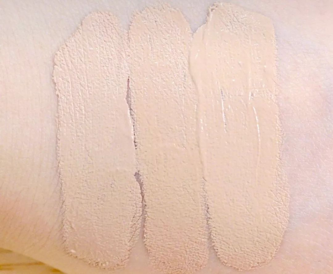 持久不暗沉粉底液测评平价不到100,带磨皮效果的粉底液测评