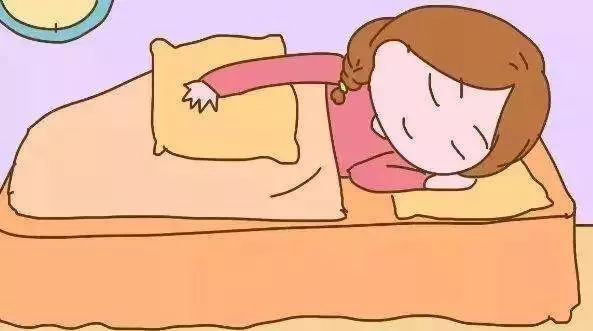 睡前口干舌燥想喝水能喝吗,睡一觉口干