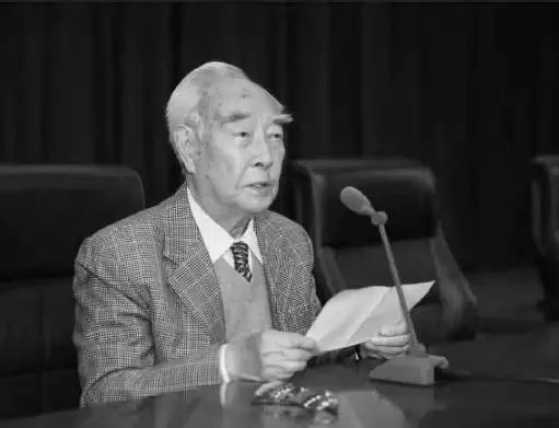 94岁医学教授遗体捐赠,96岁院士把百万奖金全捐