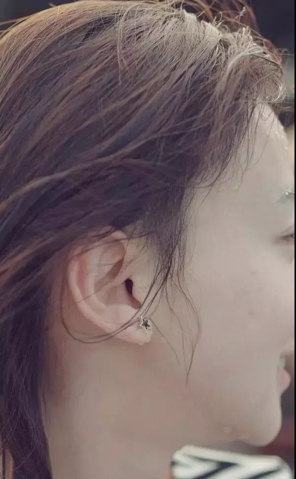 屈楚萧否认恋情神操作被打脸,否认恋情后又被网友打脸