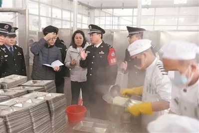 今天我当班丨向华南：“监狱安全就像一道紧绷的弦，一刻都不能松懈”